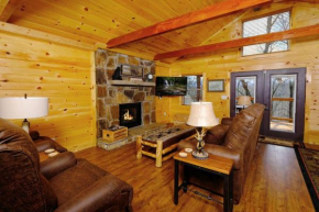 Cozy and Relaxing 2BR Hot Tub Pool Table FREE Attraction Tickets